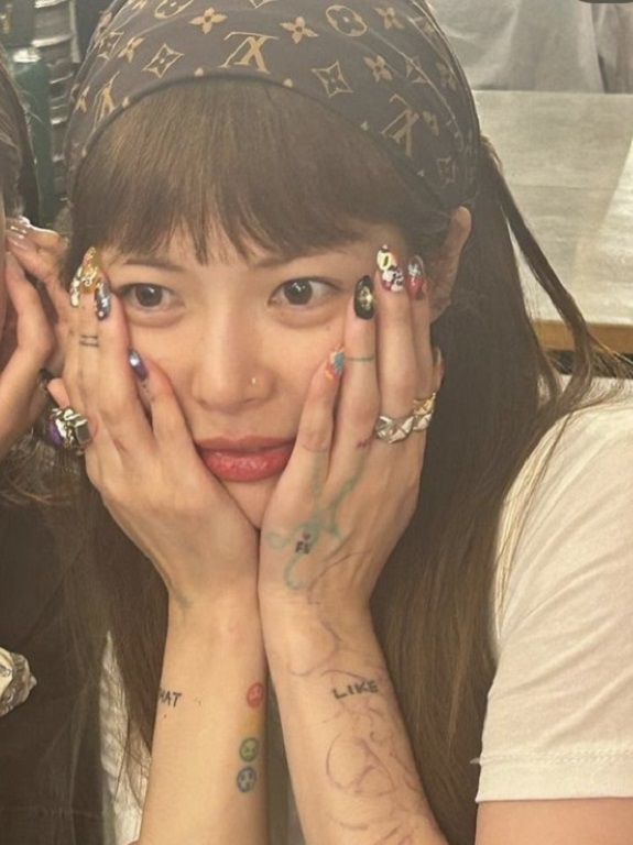 Lingua Asia HyunA Nails 1