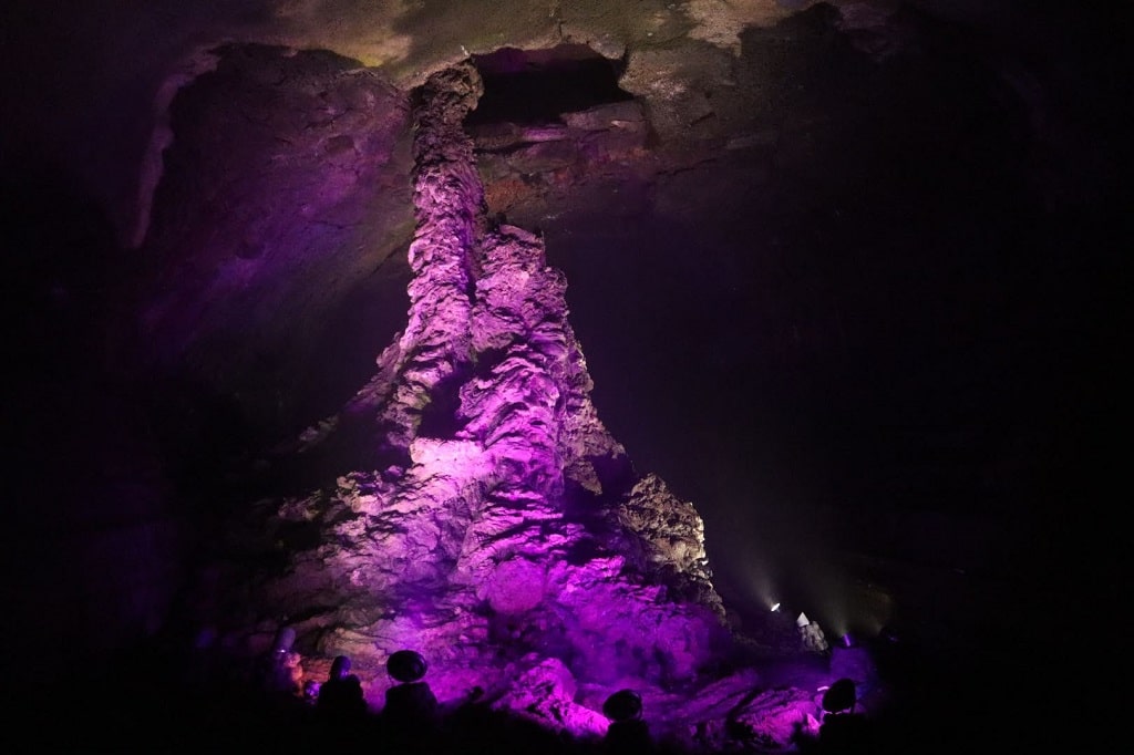 Lingua Asia Manjanggul Cave Lava Tube