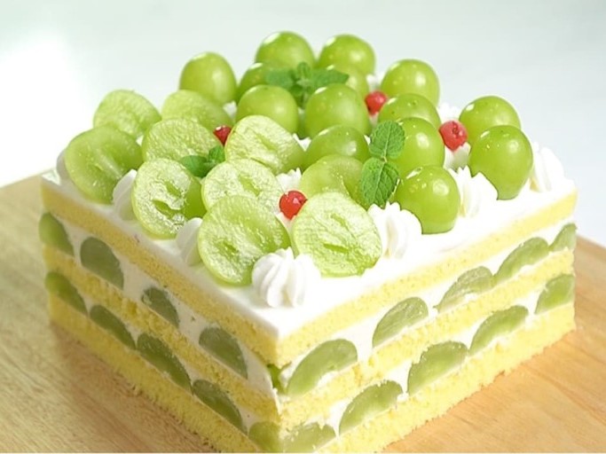 Linguasia Korean Shine Muscat cake